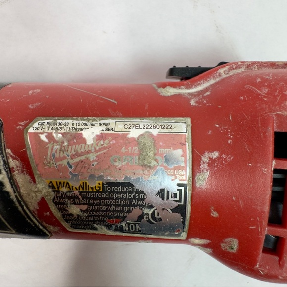Milwaukee  6130-33 7.0 Amp 4-1/2"  Angle Grinder - Picture 5 of 12